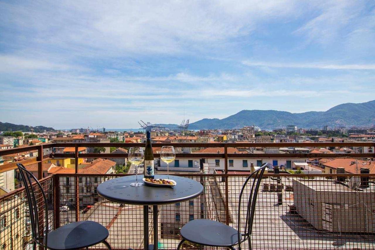 Апартаменты Residenza Franca Vista Panoramica Специя Экстерьер фото